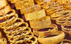 Có nên đem vàng tích trữ ra bán thời điểm này khi giá đang tăng phi mã?