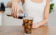 7 tác hại nghiêm trọng do sở thích uống nước ngọt thường xuyên