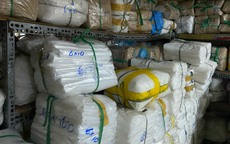 Kinh doanh 600 kg túi đựng thực phẩm không rõ nguồn gốc, 2 doanh nghiệp bị xử phạt gần trăm triệu đồng