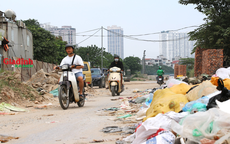 Hà Nội: Dự án đường nghìn tỷ 'dậm chân tại chỗ', người dân sống chung với rác thải, ô nhiễm