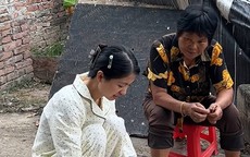 Vợ bỏ về nhà mẹ đẻ, chồng suy sụp sau một ngày chăm con