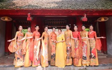 CLB Văn hóa Áo dài Việt Nam gìn giữ và lan tỏa tình yêu áo dài tại phố đi bộ Hồ Gươm