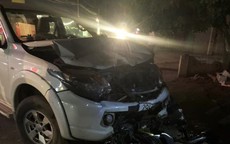 Xe máy ‘kẹp’ 3 đối đầu xe ô tô trong đêm, 2 người tử vong