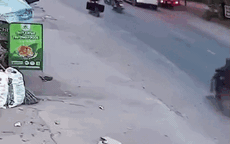 Video: Ngã ra đường sau va chạm giao thông, người phụ  không ngờ 'tử thần' đã ập tới