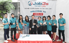 Gian hàng của Job3s.vn hút hàng ngàn sinh viên tại Ngày hội việc làm UEB JOB FAIR 2023