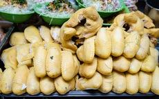 Quán phở gà trộn 24 năm hút khách ăn khuya ở Hà Nội