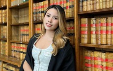 Cô gái Việt được 6 đại học danh giá chào đón, làm tại hãng luật hàng đầu thế giới