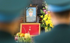 Vụ rơi máy bay Su 22: Truy tặng Huy hiệu Tuổi trẻ dũng cảm cho Thiếu tá phi công Trần Ngọc Duy