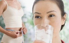 ‘Thời điểm vàng’ uống nước giúp giảm cân nhanh chóng, ‘thổi bay’ mỡ bụng hiệu quả