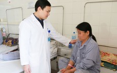 Sợ u ác tính, người phụ nữ mắc sai lầm khi phát hiện u vú nhưng không khám