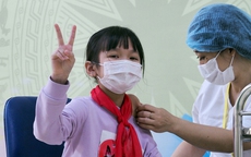 Kỷ niệm Ngày Thầy thuốc Việt Nam (27/2): Nhìn lại chiến dịch tiêm vaccine chưa từng có trong lịch sử, đưa Việt Nam trở lại cuộc sống bình thường