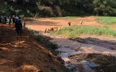 Tìm thấy thi thể công nhân mất tích dưới hồ nước thải ở Kon Tum