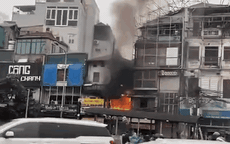 Hà Nội: Khống chế đám cháy lớn tại nhà dân trên phố Lê Duẩn