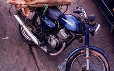 Xe máy "huyền thoại" từng khiến dân Việt mê mẩn: Xe "khù khờ" từng được mệnh danh siêu xe của "đại gia mũ cối" số phận hiện ra sao?