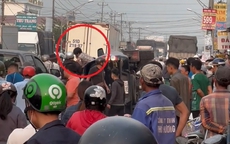 Vụ xe chở hàng cấm tông CSGT tử vong: Khám xét nhà 2 nghi phạm