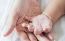 Phát hiện vợ cũ sinh con chỉ vài tháng sau khi ký đơn ly hôn