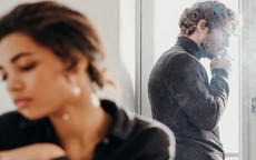 Đi công tác tìm tình một đêm trên mạng, gã trai gặp cảnh éo le