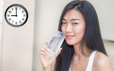 5 khung giờ uống nước giúp làm đẹp da