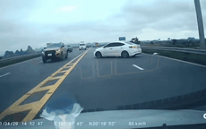 Video: 'Hú hồn' cảnh tài xế quay đầu xe trên cao tốc, suýt gây tai họa
