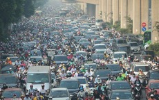 Năm 2030 Hà Nội sẽ cấm xe máy vào nội đô: Có nên cấm cả ô tô cá nhân?