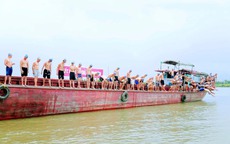 Quảng Ninh: Tham gia giải bơi truyền thống, một học sinh lớp 12 mất tích