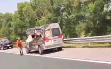 Va chạm với xe hút rác trên cao tốc Hà Nội - Hải Phòng, 2 người tử vong
