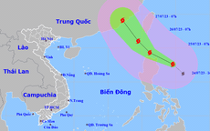 Tin bão mới nhất bão Doksuri tăng cấp tiến gần Biển Đông, có khả năng mạnh thêm