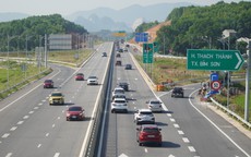 Thông xe cao tốc qua Thanh Hóa - Nghệ An: 'Xe bon nhanh, tài xế nào cũng vui'