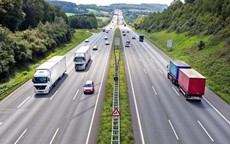 Tài xế nên nắm rõ quy định này để không bị phạt nặng nếu dừng, đỗ xe trên cao tốc 