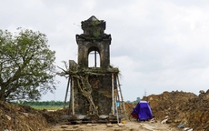 'Thần đèn' di dời thành công cổng đền hơn 200 năm tuổi