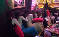 4 thiếu nữ quê Lai Châu bị bán làm nhân viên quán karaoke