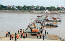 Tạm đóng cầu phao Phong Châu do nước sông Hồng lên cao