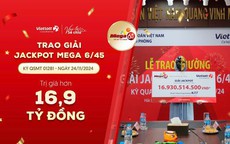 Người phụ nữ trúng độc đắc Vietlott chia sẻ ‘bí kíp’ chọn tấm vé mang tiền tỷ về tay