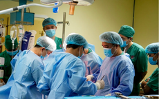 Gần 120 y bác sĩ lấy tạng xuyên đêm từ người cho chết não ở Quảng Ninh