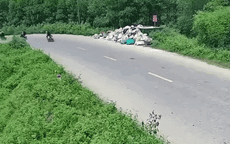 Video: Khoảnh khắc hai xe máy va chạm kinh hoàng vì phạm lỗi sai cơ bản khi tham gia giao thông