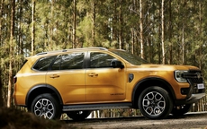 Giá lăn bánh Ford Everest mới nhất đang ưu đãi cực khủng, Santa Fe và Toyota Fortuner lo sợ thua về doanh số