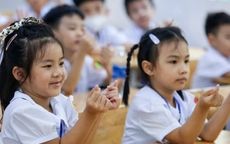 Giảm sĩ số từ 50 xuống còn 35 em/lớp, số học sinh còn lại học ở đâu?