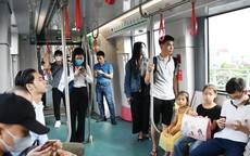 Ngày đầu vận hành metro Nhổn - ga Hà Nội: 1,4 vạn khách đi tàu