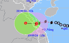 Tin bão mới nhất: Bão số 4 giật cấp 11, áp sát đất liền Trung Bộ