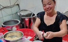 Kì lạ quán phở có giá chỉ 5.000 đồng/bát, gần 20 năm không tăng giá