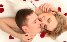 7 mẹo dạo đầu giúp ‘cuộc yêu’ thêm nồng cháy