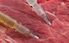 Sau vụ bơm tinh chất biến thịt trâu giả thành thịt bò: mẹo đơn giản giúp nhận biết thịt bò giả