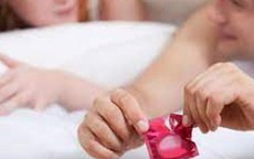 Lây nhiễm HIV khi quan hệ tình dục đường âm đạo: Vì sao phụ nữ có nguy cơ cao hơn nam giới