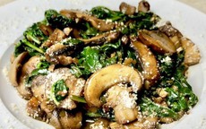 Loại rau giúp gan thải độc hiệu quả, cải thiện tình trạng gan nhiễm mỡ, có cách chế biến được nhiều món ngon