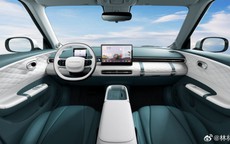 Xe ô tô hatchback giá 221 triệu đồng sánh ngang Suzuki Swift, rẻ hơn Kia Morning, Hyundai Grand i10, chỉ như Honda SH