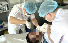 Người đàn ông bị bỏng nặng, nguy kịch khi giữ thang cho hàng xóm sửa điện