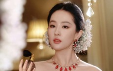 Lưu Diệc Phi đẹp hoàn hảo trên thảm đỏ