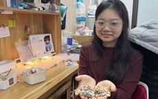 Biến đôi tay khéo léo thành 'vốn liếng': Quà tặng handmade thành nghề hot của nhiều sinh viên