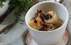 3 cách kết hợp nấu món ăn giúp chị em trẻ đẹp hơn, dưỡng tóc đen, tốt cho xương: Đậu đen là "nhân vật chính"