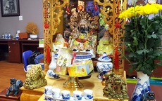 Tại sao ban Thần tài thờ dưới đất
